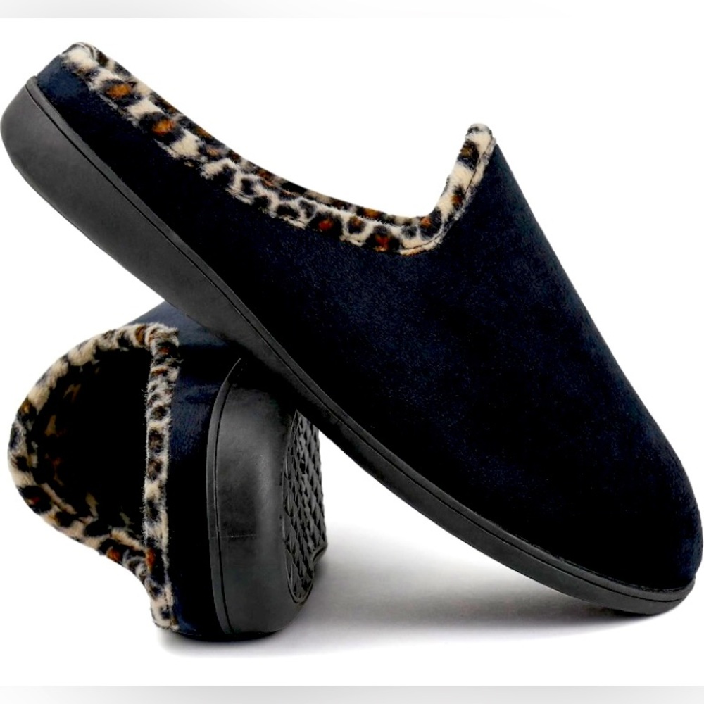 Available!
Women Leopard Print Slippers 
Black,  Size :  7